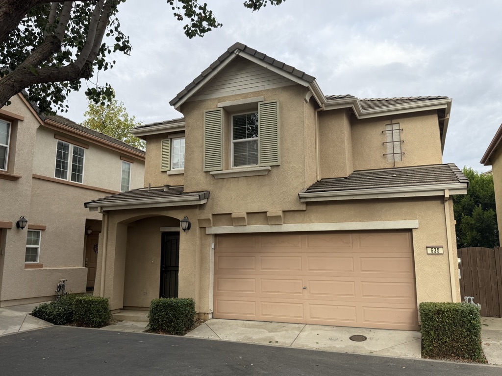 Original unaltered photo of 635 Equinox Loop, Lincoln, CA